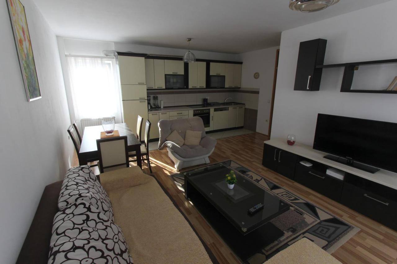 Kasumi Apartment Priştine Dış mekan fotoğraf