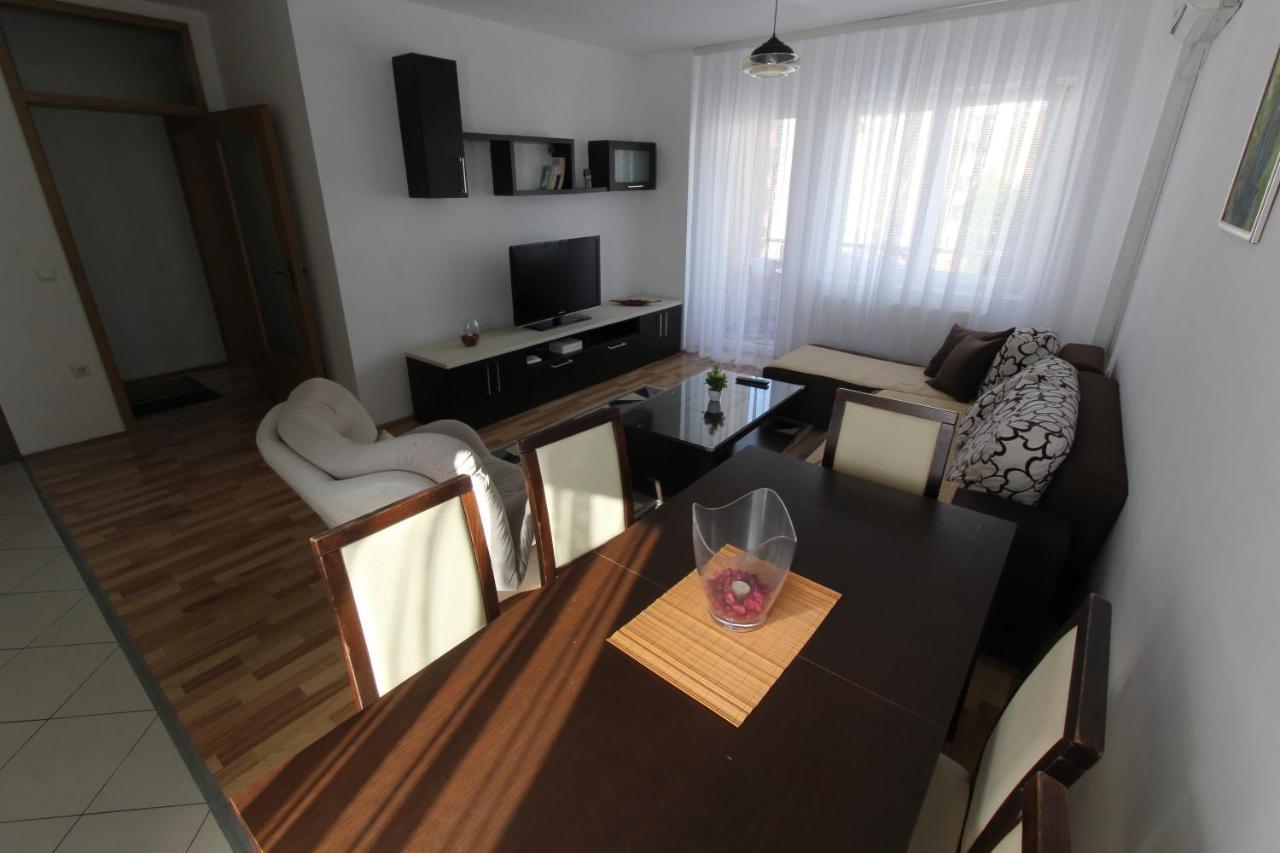 Kasumi Apartment Priştine Dış mekan fotoğraf