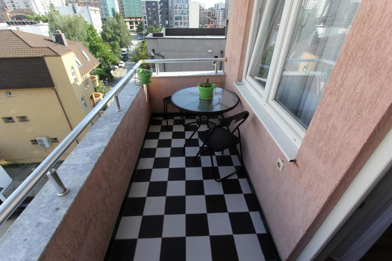Kasumi Apartment Priştine Dış mekan fotoğraf