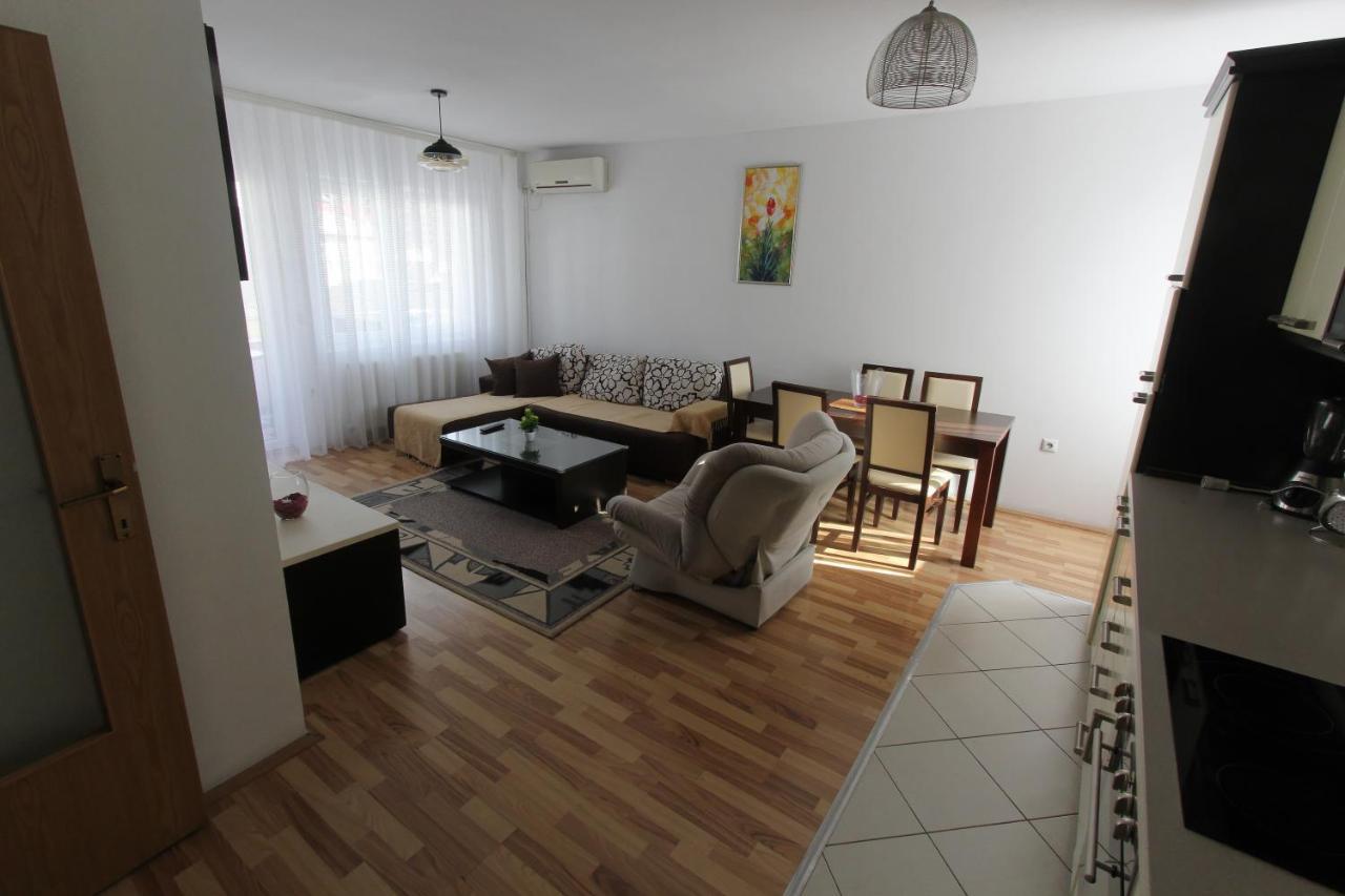 Kasumi Apartment Priştine Dış mekan fotoğraf